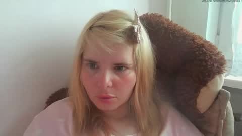 Snapshot of elenaflirt chatting on June 3, 2026, 3:28 pm Elena online show from June 3, 2026, 3:28 pm