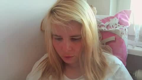 Snapshot of elenaflirt chatting on June 8, 2026, 3:34 pm Elena online show from June 8, 2026, 3:34 pm
