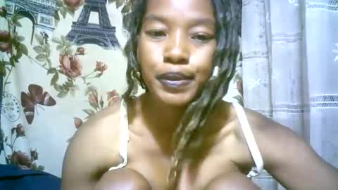 Snapshot of elenah0123 chatting on December 22, 2024, 9:44 am elenah013 online show from December 22, 2024, 9:44 am