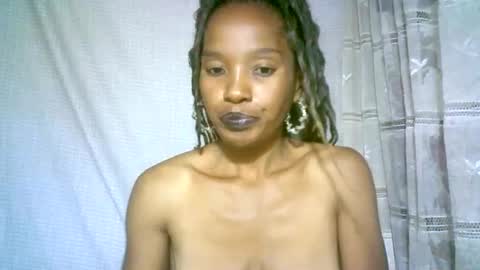 Snapshot of elenah0123 chatting on January 17, 2025, 8:45 am elenah013 online show from January 17, 2025, 8:45 am