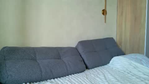 Snapshot of elenamonroe_ chatting on July 17, 2026, 4:19 am elenamonroe_ online show from July 17, 2026, 4:19 am