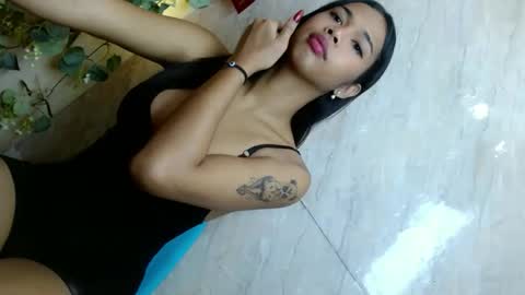 Snapshot of elenapierce69 chatting on April 27, 2026, 1:58 am Call me Yours. online show from April 27, 2026, 1:58 am