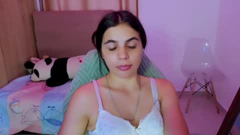Snapshot of elenna_hotx chatting on April 30, 2026, 9:52 pm agnes online show from April 30, 2026, 9:52 pm