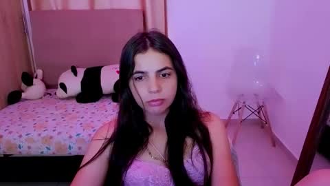 Snapshot of elenna_hotx chatting on May 7, 2026, 6:02 pm agnes online show from May 7, 2026, 6:02 pm