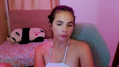 Snapshot of elenna_hotx chatting on May 12, 2026, 6:38 pm agnes online show from May 12, 2026, 6:38 pm