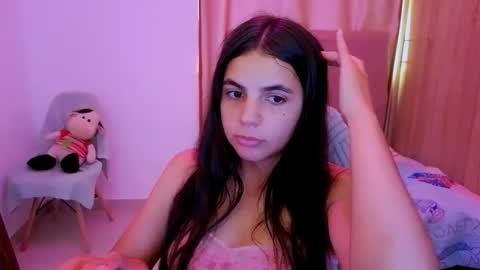 Snapshot of elenna_hotx chatting on June 8, 2026, 5:46 pm agnes online show from June 8, 2026, 5:46 pm
