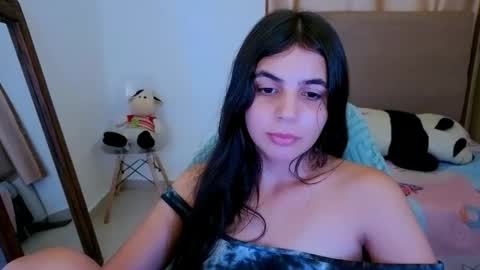 Snapshot of elenna_hotx chatting on June 11, 2026, 12:32 am agnes online show from June 11, 2026, 12:32 am