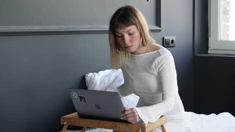 Eleonora online show from September 17, 2025, 11:23 am