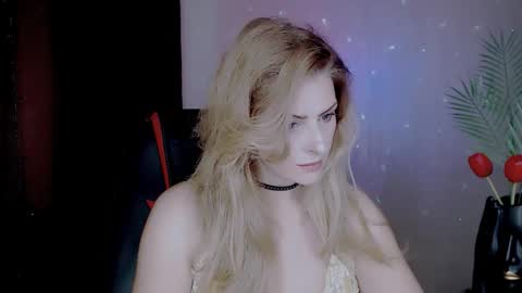 Snapshot of eleonorrres chatting on October 9, 2025, 5:38 am Elli online show from October 9, 2025, 5:38 am