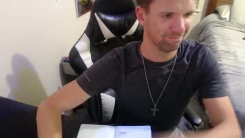 Walker online show from September 17, 2025, 6:04 am