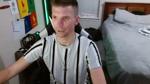 Walker online show from December 2, 2025, 12:27 am