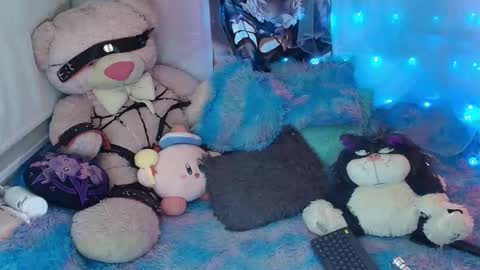 miu  online show from March 4, 2026, 2:17 am