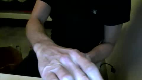 Snapshot of elfideo75 chatting on March 11, 2026, 2:28 am elfideo75 online show from March 11, 2026, 2:28 am