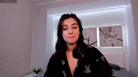 Elfy online show from October 4, 2025, 2:59 pm