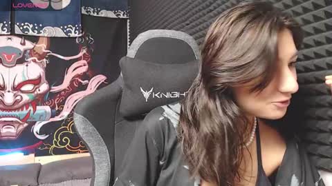 Elfy online show from November 13, 2025, 3:22 pm