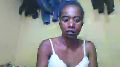 Snapshot of elhuithe05 chatting on August 2, 2026, 7:51 am elhuithe05 online show from August 2, 2026, 7:51 am