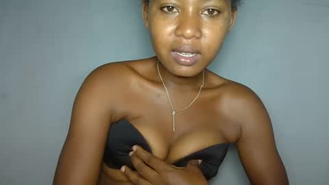 elia011 online show from January 11, 2025, 6:01 pm