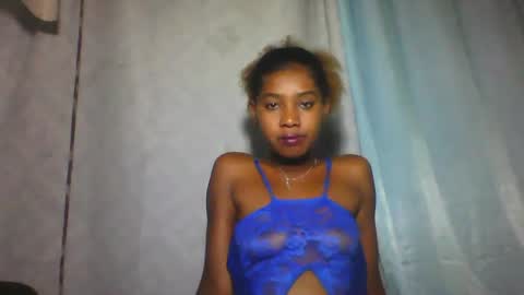 elia011 online show from February 3, 2025, 7:10 pm