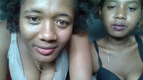 elia011 online show from February 8, 2025, 3:42 pm