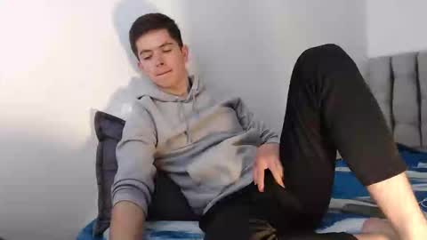 Elian online show from December 13, 2025, 7:53 pm