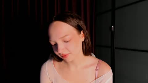 Ella online show from December 7, 2024, 3:04 am