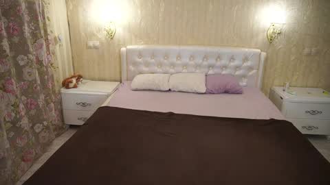 Luna online show from September 30, 2025, 10:48 pm