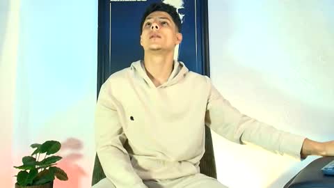 Snapshot of elias_salvatore_ chatting on May 30, 2026, 2:25 pm elias_salvatore_ online show from May 30, 2026, 2:25 pm