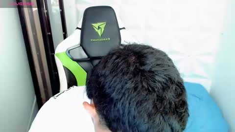 Snapshot of elii_797 chatting on December 11, 2024, 4:09 pm bby-santy online show from December 11, 2024, 4:09 pm