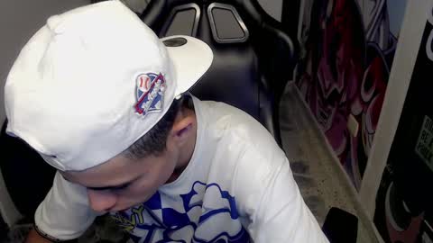 Snapshot of elii_797 chatting on February 13, 2025, 1:26 pm bby-santy online show from February 13, 2025, 1:26 pm