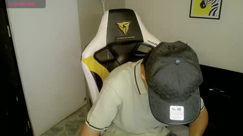 Snapshot of elii_797 chatting on October 14, 2025, 3:24 pm bby-santy online show from October 14, 2025, 3:24 pm