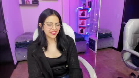 Eliie online show from February 22, 2025, 8:18 am