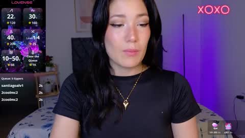 eliiih_ online show from October 15, 2025, 2:44 am