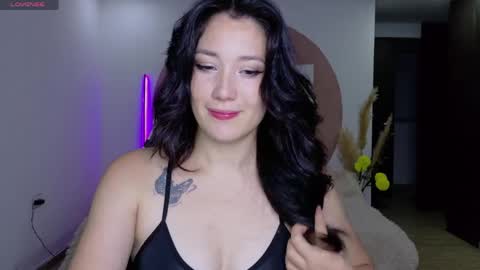 eliiih_ online show from April 13, 2026, 3:12 am