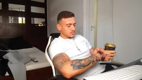 ElijahThorne online show from February 4, 2026, 9:48 am