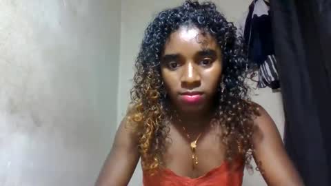 elina981 online show from June 3, 2026, 10:29 am