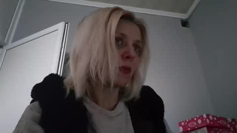 Elina online show from March 13, 2026, 2:56 pm