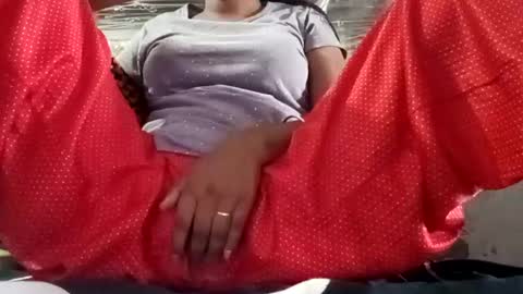 Snapshot of elina_roy03 chatting on October 11, 2025, 2:55 am elina_roy03 online show from October 11, 2025, 2:55 am