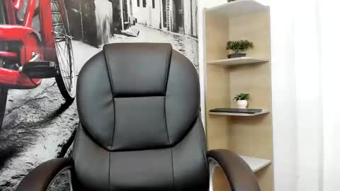 Elina  online show from November 8, 2025, 1:06 am