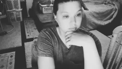 ElinaReign   online show from September 21, 2025, 2:46 am