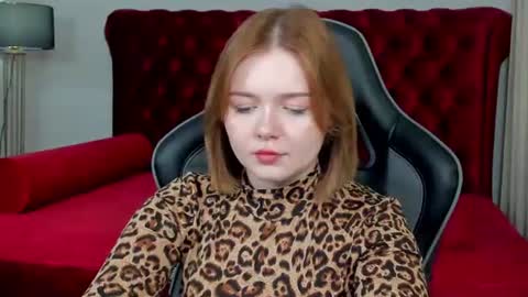 Snapshot of elinavale chatting on July 18, 2026, 5:22 am elinavale online show from July 18, 2026, 5:22 am
