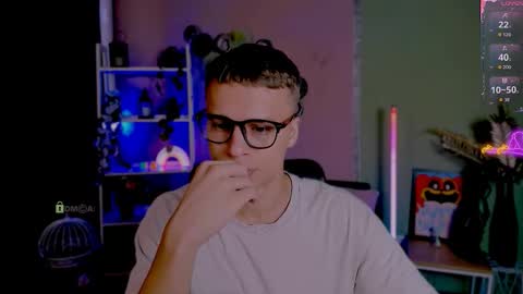 eliot_meow online show from September 22, 2025, 6:59 am