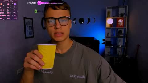 eliot_meow online show from October 10, 2025, 10:36 am
