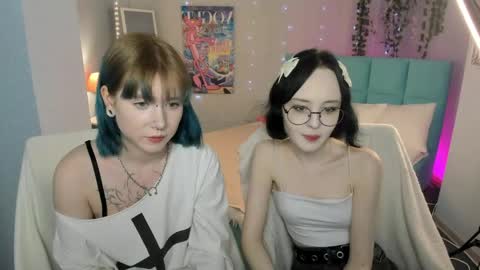 Snapshot of elira_vane chatting on May 8, 2026, 11:26 am Elira Vane online show from May 8, 2026, 11:26 am