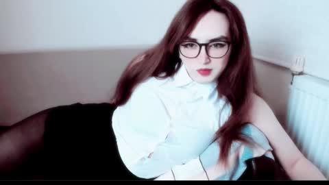 Liza online show from November 17, 2025, 4:40 am