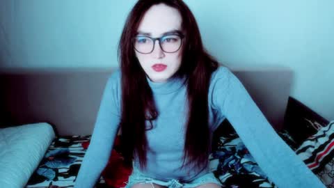 Snapshot of elisa_2001 chatting on May 5, 2026, 8:33 am Liza online show from May 5, 2026, 8:33 am