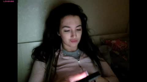 elisa_dove208 online show from January 6, 2026, 3:49 pm