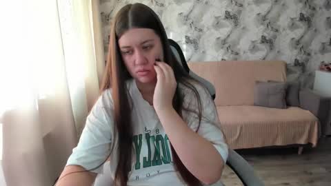 Aletta Oushen online show from October 3, 2025, 10:01 am