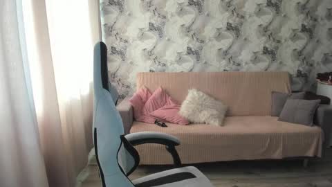 Aletta Oushen online show from October 19, 2025, 9:10 am