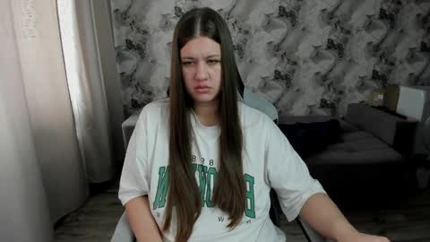 Aletta Oushen online show from April 18, 2026, 9:46 am