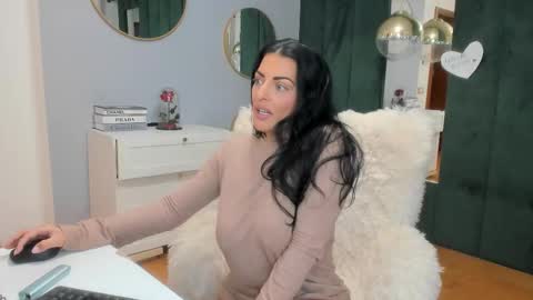 Maria online show from November 2, 2025, 6:05 am